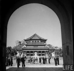 1949,神一般存在的广州城
